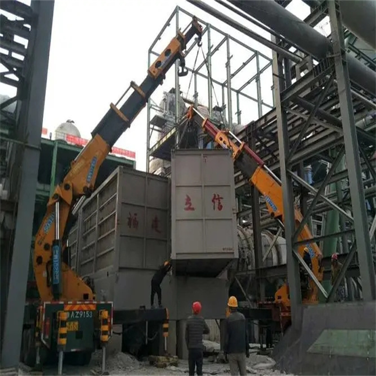 柳江吊车出租价格对比：短期租赁与长期包月哪个更划算？