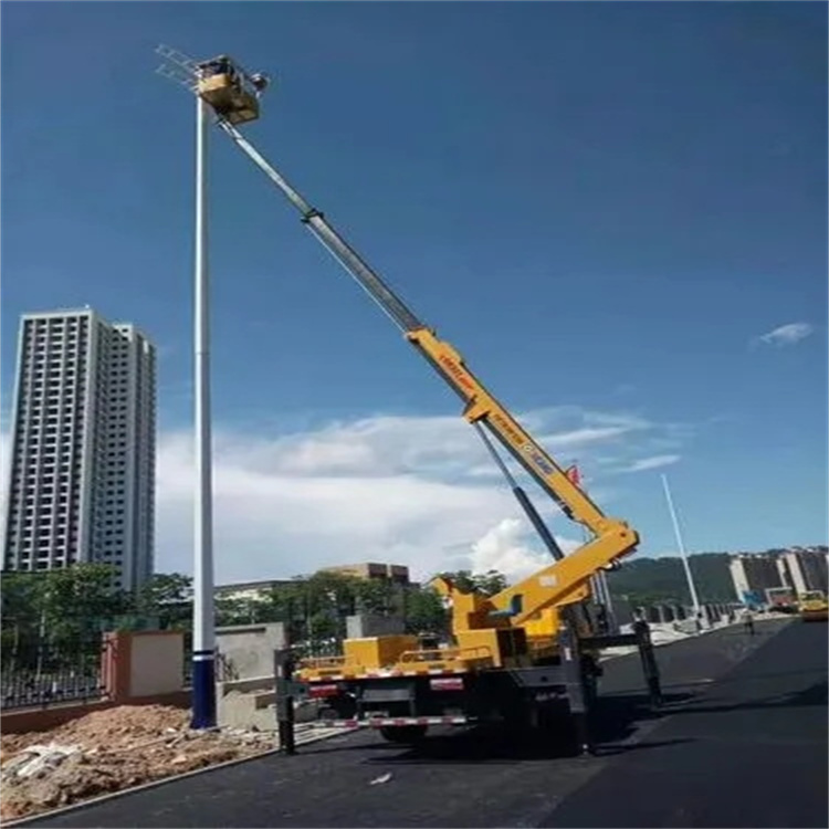 柳江维修路灯的曲臂升降车出租