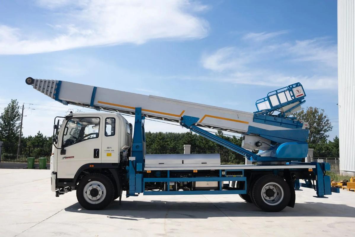 柳江云梯上料车租赁费用