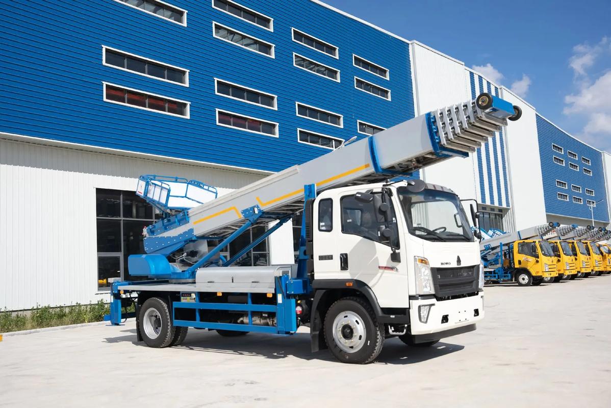 柳江出租云梯车高空作业车 建筑垃圾搬运